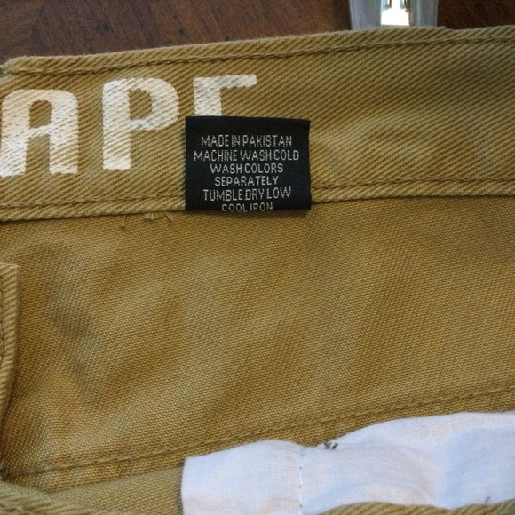 Red Ape Shorts Size 48 - Picture 5 of 10